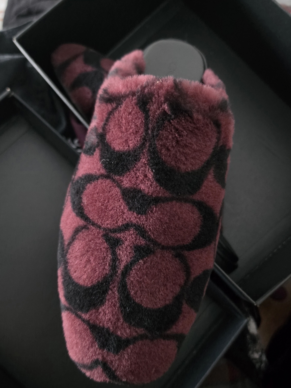 NWT Coach Signature Shearling Slippers In Merlot With Signature Print Size 9